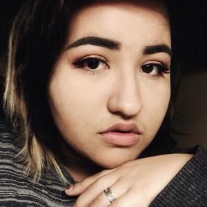 Meet your Posher, Minerva isabele