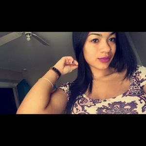 Meet your Posher, Anyssa