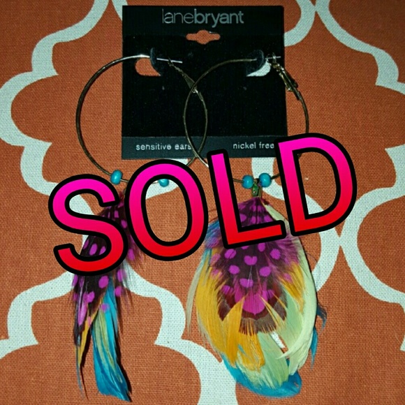 🚫SOLD🚫 Colorful Feather Loop Earrings - Picture 1 of 2