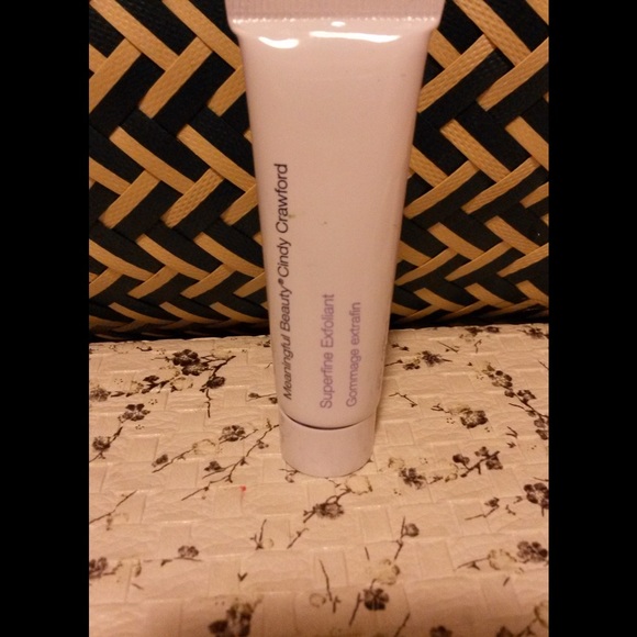 Meaningful beauty superfine exfoliant