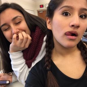 Meet your Posher, Itzel