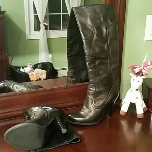 Guess Pozine Boot.. must sell or giving away! - Picture 2 of 3