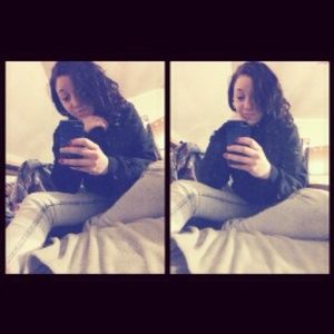 Meet your Posher, Mikiela