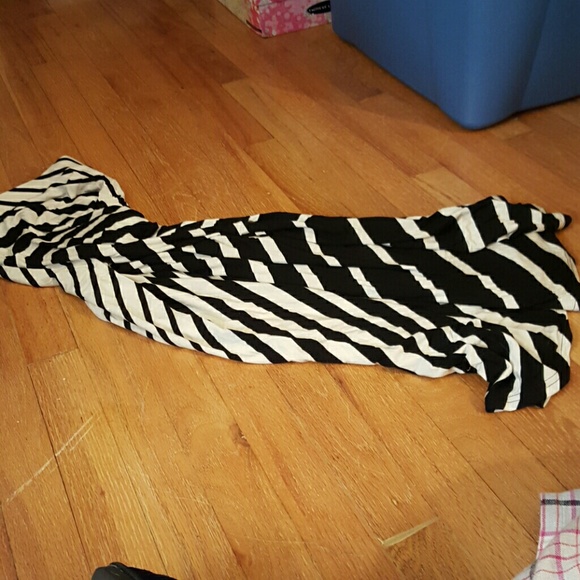New with tags maxi skirt