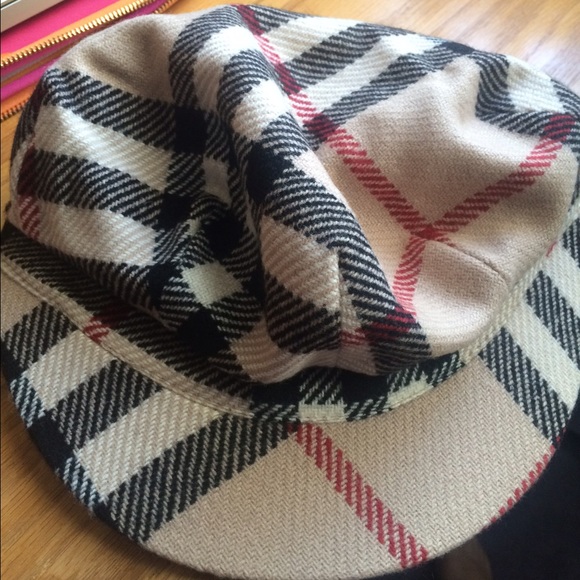 A Burberry hat
