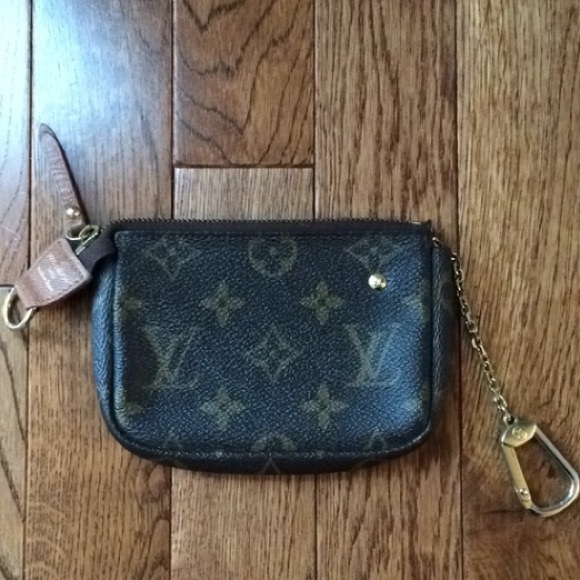 Louis Vuitton Cles Trunks & Wardrobe - Picture 2 of 4