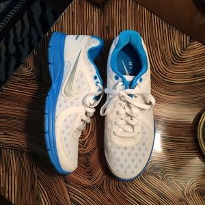 Size 8 Women's Nikes Brand New
