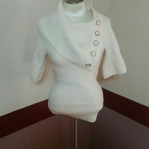 Cream GUESS short sleeve sweater