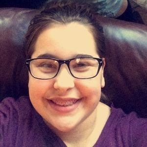 Meet your Posher, Olivia