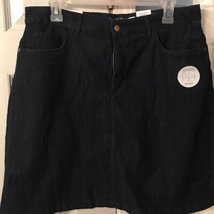 Stretch dark denim skort NWT