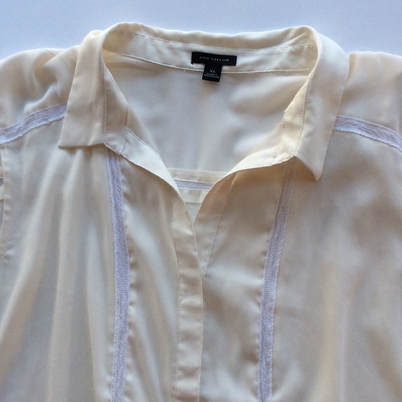 Ann Taylor sleeveless top