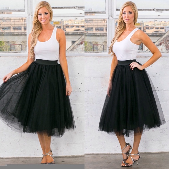 Dresses & Skirts - Blk tulle skirt