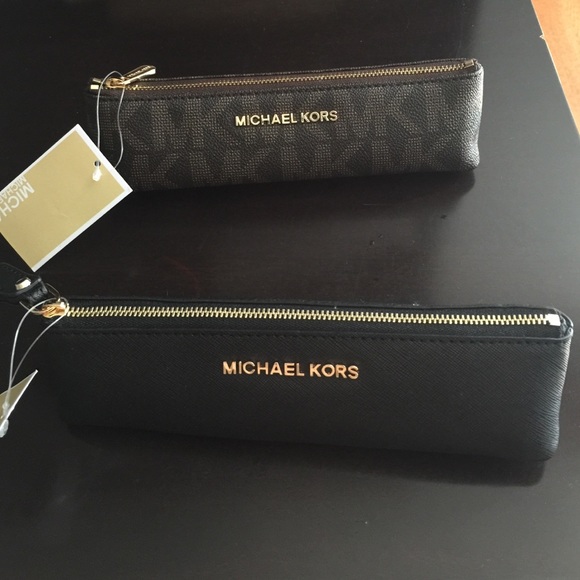 LAST ONE 💞100% Authentic Michael kors pencil case - Picture 4 of 4