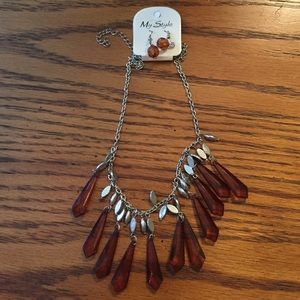 Necklace and earrings set