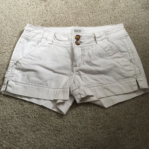 BKE White Causal Shorts