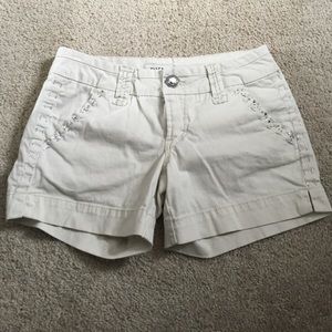 BKE Cream Casual Rhinestone detailed shorts