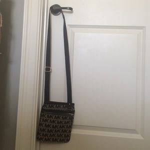 Authentic Michael Kors Crossbody