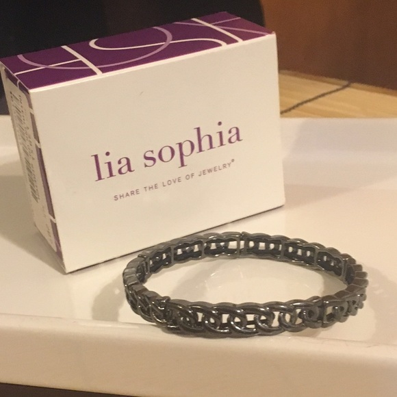 Lia Sophia Interlink Stretch Bracelet