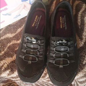 Skechers Relaxed fit with Memory foam