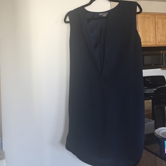Vince Tops - Vince navy tunic!