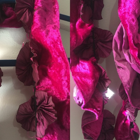 Violet ruffle scarf - Picture 4 of 4