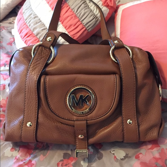 ❌SOLD ❌❌ 💯 Authentic MK , camel color