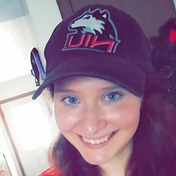 Meet your Posher, Emily - Picture 2 of 4