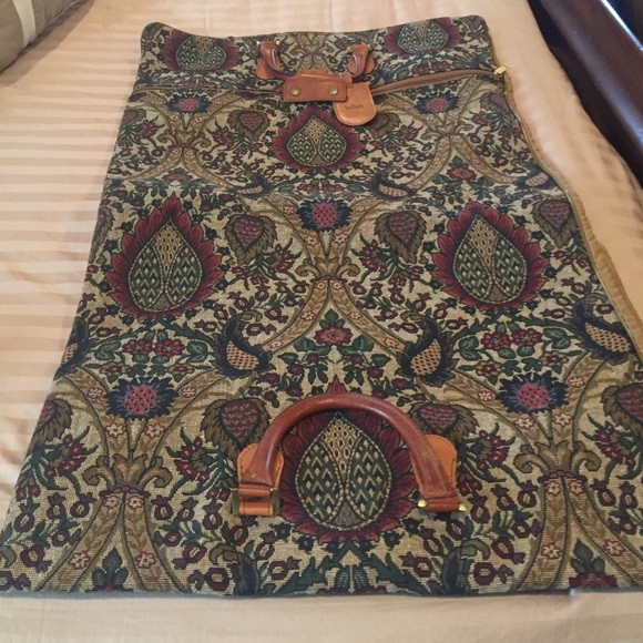 Hartmann Vintage Tapestry Garment Bag.