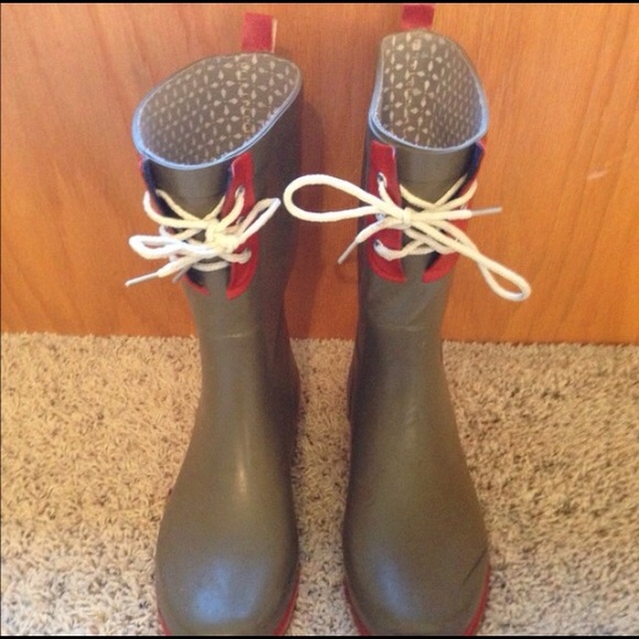 Rain boots