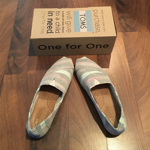 Colorful TOMS