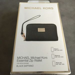 Michael Kors essential Zip Wallet