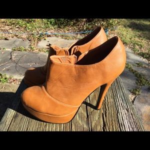 Tinley Road platform booties