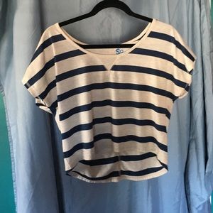 Comfortable, striped top