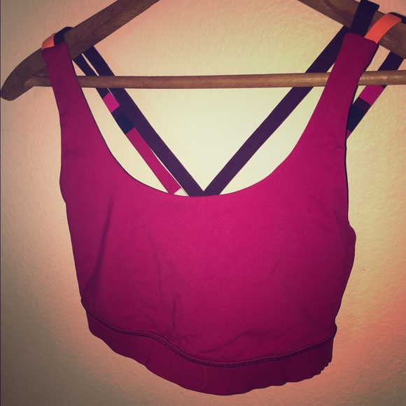 Lululemon sports bra