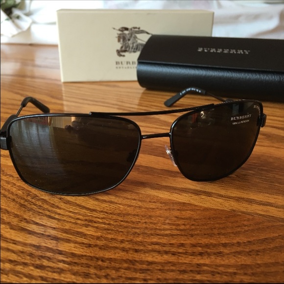NEW MENS BURBERRY SUNGLASSES - Picture 3 of 4