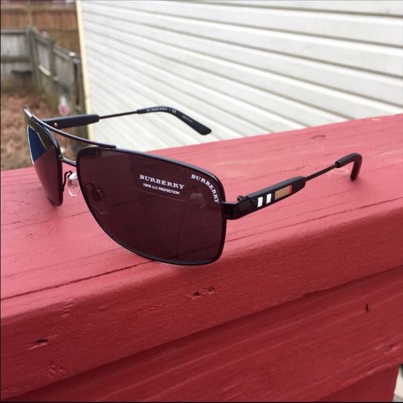 NEW MENS BURBERRY SUNGLASSES - Picture 1 of 4