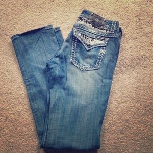 Buckle jeans