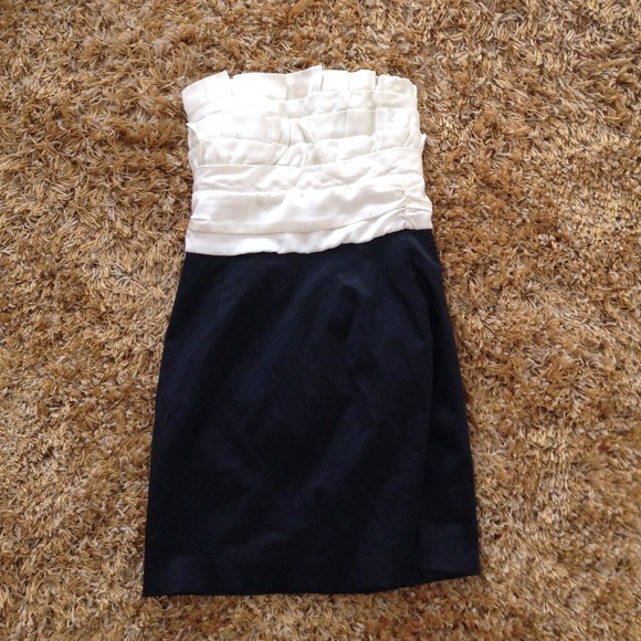 Strapless Formal Dress