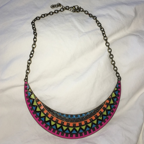 FOREVER 21 Statement necklace