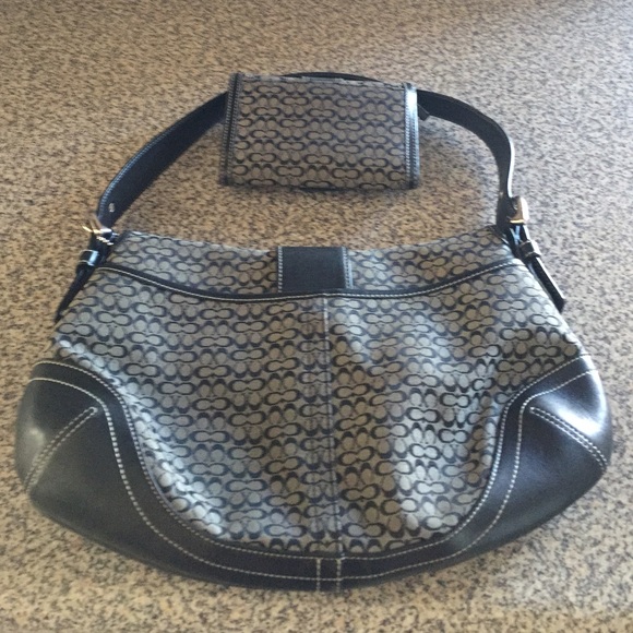 (SOLD) Authentic Coach Shoulder Purse and Wallet - Picture 2 of 3
