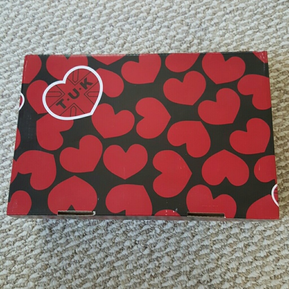 *SOLD* Modcloth Tuk Size 10 Kitty Kat Shoes NIB - Picture 2 of 4