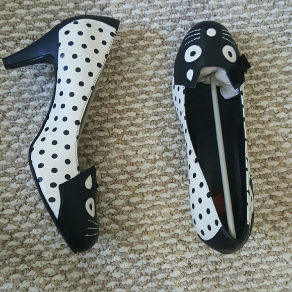 *SOLD* Modcloth Tuk Size 10 Kitty Kat Shoes NIB - Picture 3 of 4