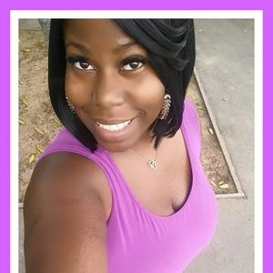 Meet your Posher, Delisa