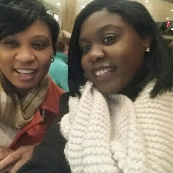 Meet your Posher, Dionne