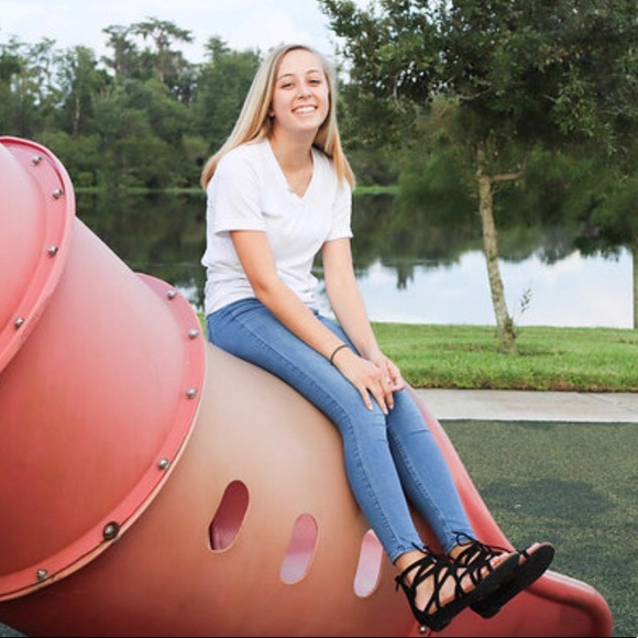 Meet Your Posher - Posh Ambassador!! - Picture 4 of 4