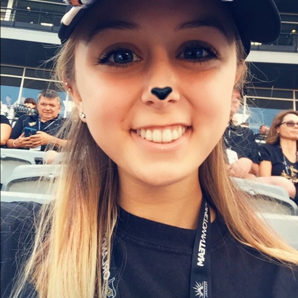 Meet Your Posher - Posh Ambassador!! - Picture 2 of 4