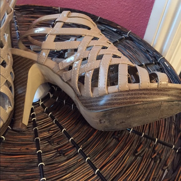 Heels - Picture 2 of 3