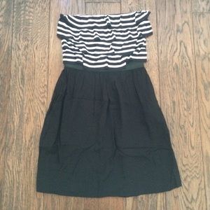 Black and White Stripped Strapless Dress