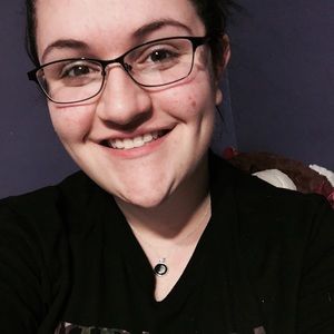 Meet your Posher, Alyssa