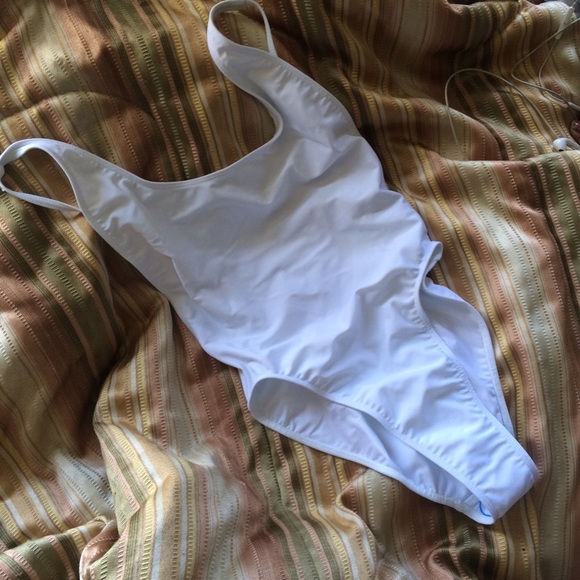 🌸 SOLD - Nylon tricot high-cut one piece - Picture 2 of 4